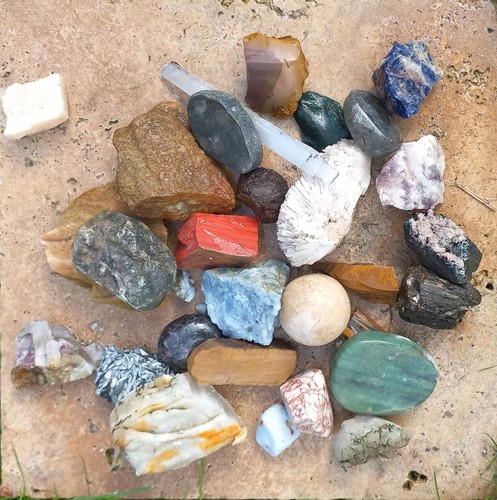 Hauferl zeug edelsteine - ,