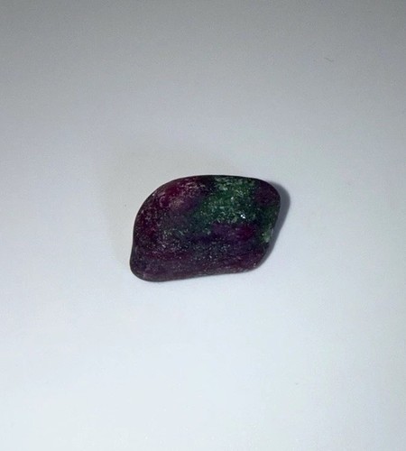Rubin zoisit trommelstein - rubin-zoisit,